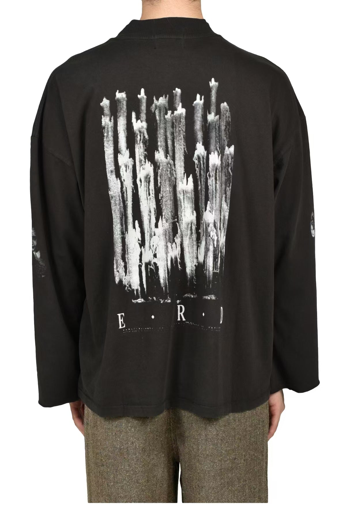 ERD French Text Portrait Mock Neck Cropped Long Sleeve Tee